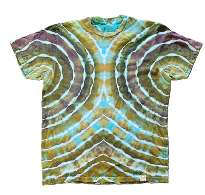 High-quality ringspun cotton tie-dye shirt