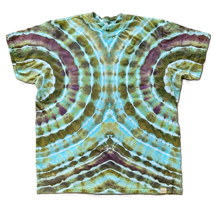 Symmetrical geode tie-dye unisex tee